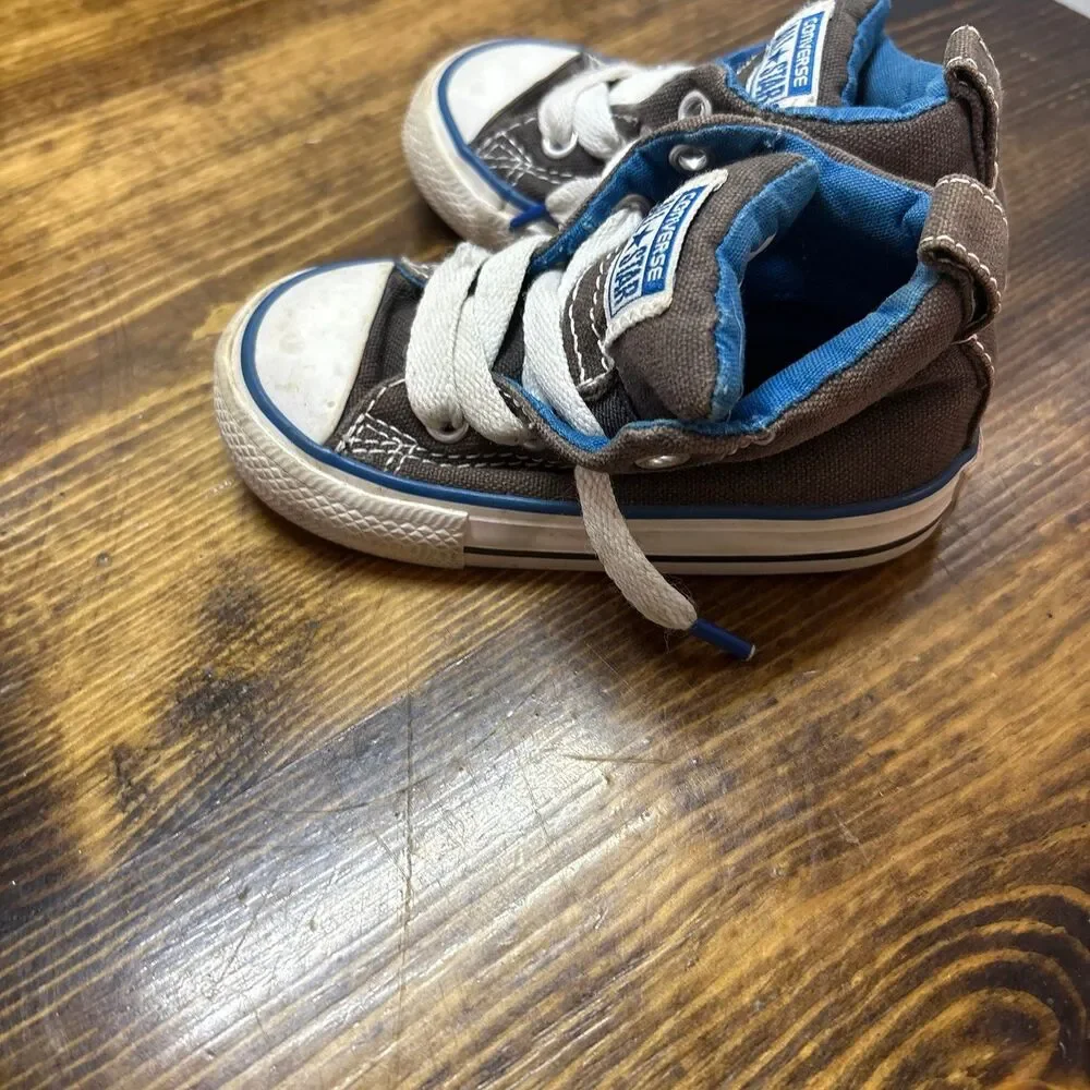 Converse Gray And Blue Sneakers Size 5‎